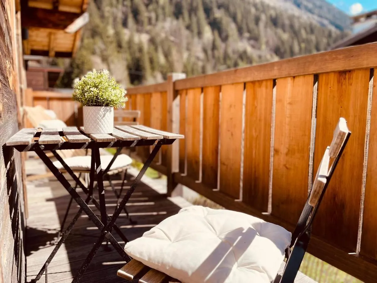 Chalet Le Petit Nicolas, Jacuzzi, Vue Mont Blanc Chamonix
