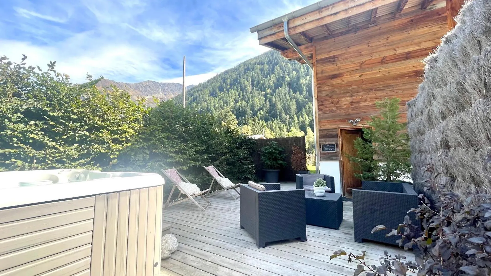 Chalet Le Petit Nicolas, Jacuzzi, Vue Mont Blanc Chamonix Francja