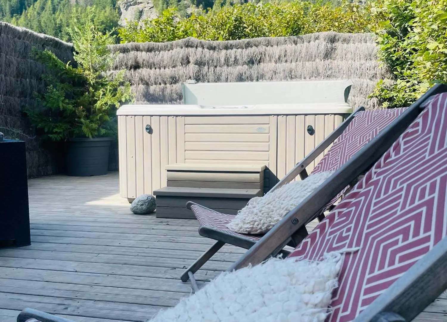 Chalet Le Petit Nicolas, Jacuzzi, Vue Mont Blanc Chamonix